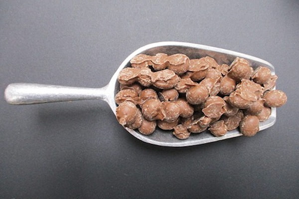 تصویر 2 از بادام زمینی روکش دار شکلاتی با قیمت عمده